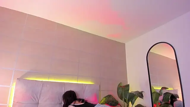 Snapshot of Karito-28 chatting on October 27, 12:20 pm Karito-28 online show from October 27, 12:20 pm