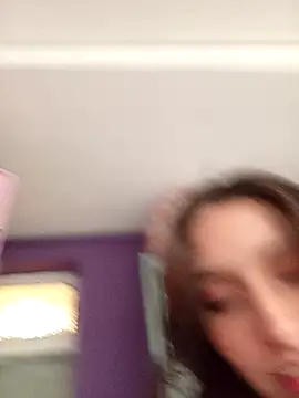 Snapshot of Karito-28 chatting on December 4, 1:31 pm Karito-28 online show from December 4, 1:31 pm