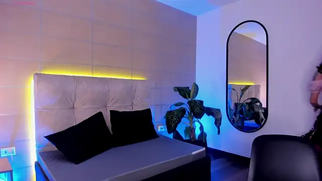 Snapshot of Karito-28 chatting on December 16, 12:21 pm Karito-28 online show from December 16, 12:21 pm