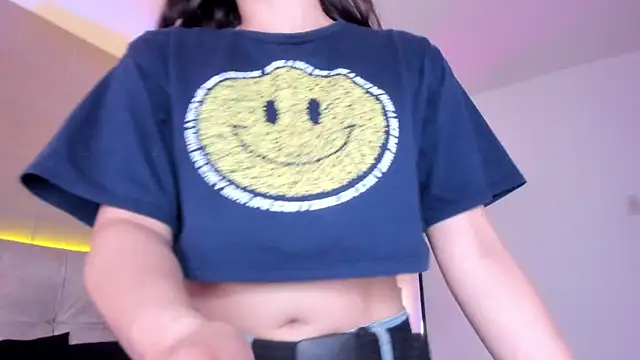 Snapshot of Karito-28 chatting on December 18, 1:28 pm Karito-28 online show from December 18, 1:28 pm