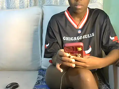 Snapshot of Caryyyl chatting on November 14, 2:38 pm Caryyyl online show from November 14, 2:38 pm