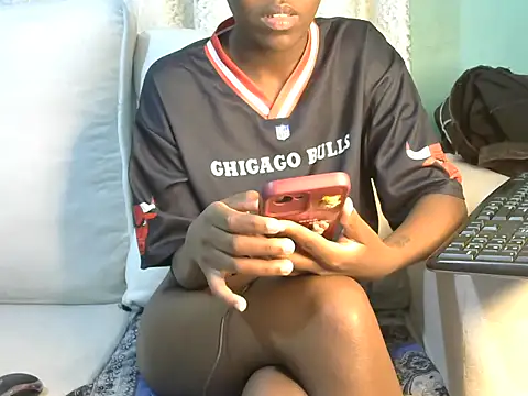 Snapshot of Caryyyl chatting on November 29, 2:47 am Caryyyl online show from November 29, 2:47 am