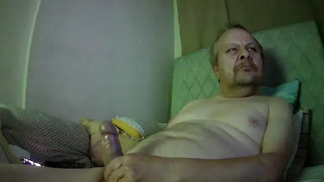 amylrmm1903 online show from December 3, 11:25 pm