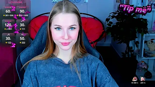 CuteMousee online show from January 4, 5:37 am