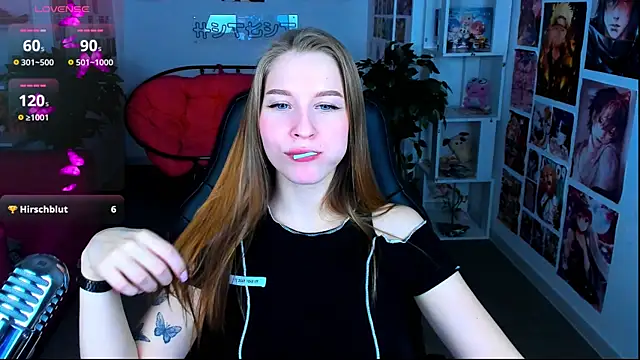 CuteMousee online show from February 4, 2:32 pm