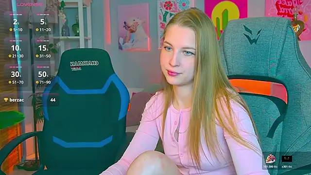 CuteMousee online show from November 21, 6:34 am