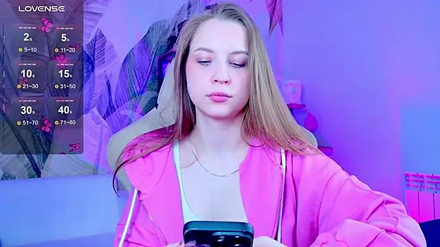 CuteMousee online show from February 20, 6:26 am