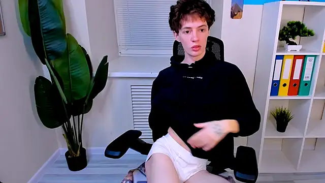 LukeSweet online show from January 14, 10:54 am