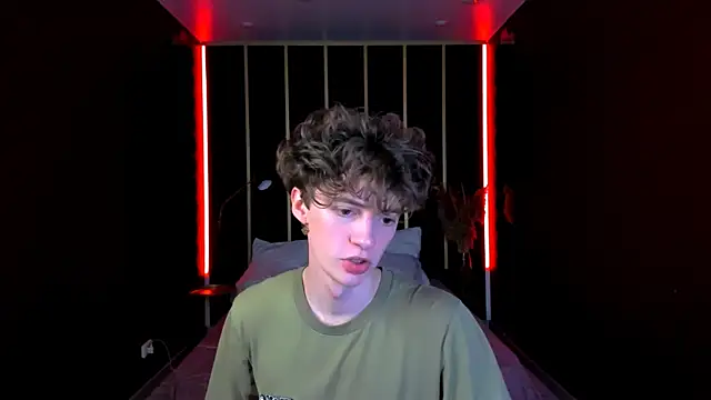 Snapshot of LukeSweet chatting on June 25, 2:54 pm LukeSweet online show from June 25, 2:54 pm