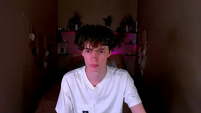 Snapshot of LukeSweet chatting on July 6, 1:19 pm LukeSweet online show from July 6, 1:19 pm