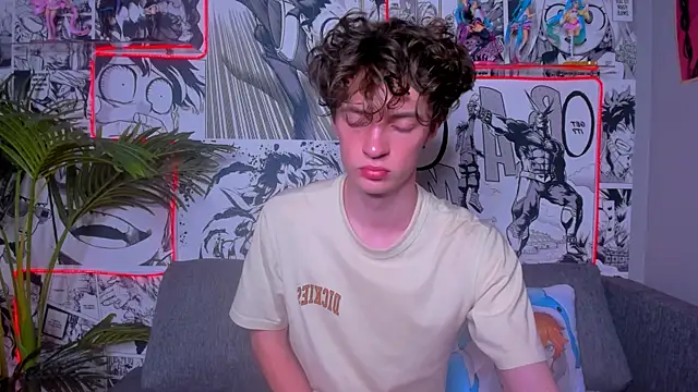 Snapshot of LukeSweet chatting on July 7, 1:26 pm LukeSweet online show from July 7, 1:26 pm