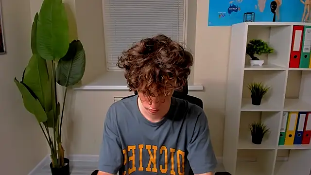 Snapshot of LukeSweet chatting on July 14, 1:06 pm LukeSweet online show from July 14, 1:06 pm