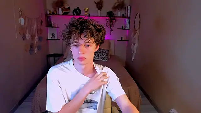 Snapshot of LukeSweet chatting on July 24, 10:24 am LukeSweet online show from July 24, 10:24 am