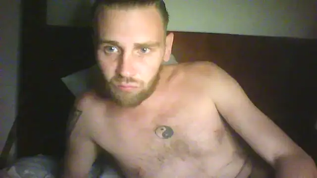 Snapshot of Danjamez1892 chatting on February 13, 8:24 pm Danjamez1892 online show from February 13, 8:24 pm