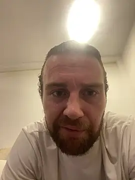 Snapshot of Danjamez1892 chatting on August 2, 11:52 am Danjamez1892 online show from August 2, 11:52 am