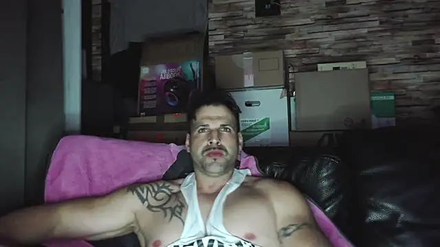 XxBigboybandxX online show from March 19, 8:02 pm