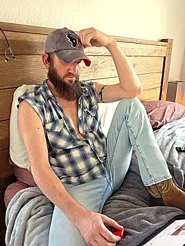 Icebearsticlese online show from February 7, 10:02 pm