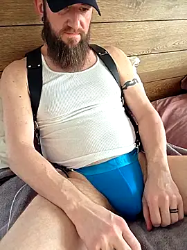 Icebearsticlese online show from February 12, 10:16 pm