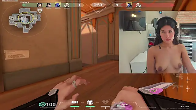 Snapshot of princesschini chatting on December 5, 12:00 pm princesschini online show from December 5, 12:00 pm