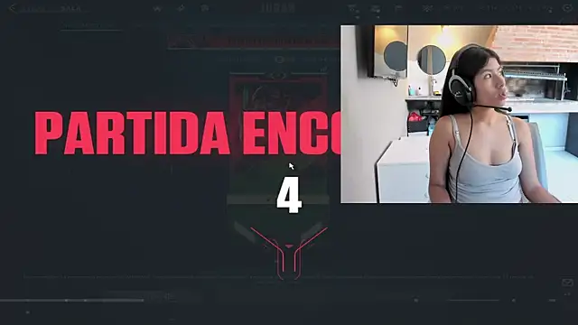 Snapshot of princesschini chatting on December 16, 3:54 pm princesschini online show from December 16, 3:54 pm