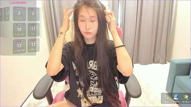 sweetiebunny22 online show from February 16, 5:59 am