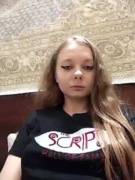 Snapshot of Ekaterina27 chatting on June 5, 8:42 am Ekaterina27 online show from June 5, 8:42 am