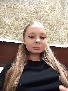 Snapshot of Ekaterina27 chatting on June 13, 8:45 am Ekaterina27 online show from June 13, 8:45 am