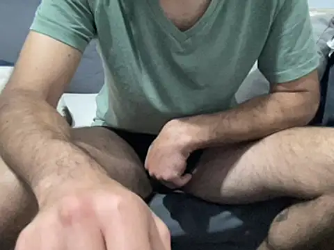 4small4inchlol online show from March 16, 11:49 am