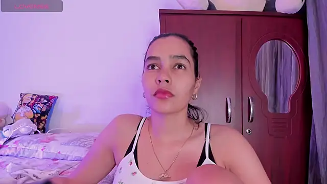 Snapshot of samara_jonness chatting on May 26, 4:30 am samara jonness online show from May 26, 4:30 am