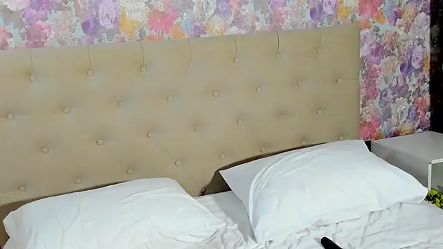 Snapshot of emma77_ chatting on October 20, 7:58 pm emma77 online show from October 20, 7:58 pm