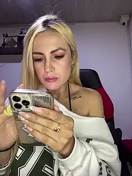 alicev kitty online show from October 25, 1:07 pm