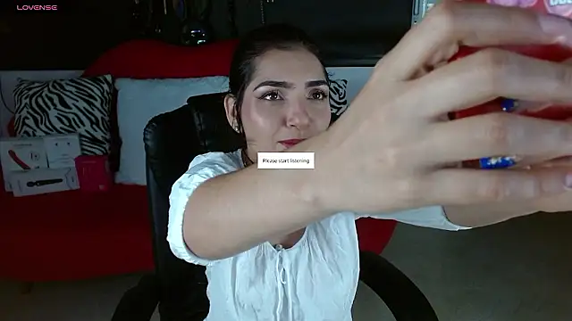 Carolaine69  online show from January 15, 2:10 pm