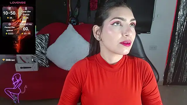 Carolaine69  online show from May 11, 1:28 pm