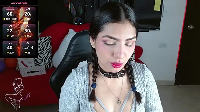 Carolaine69  online show from May 25, 1:28 pm