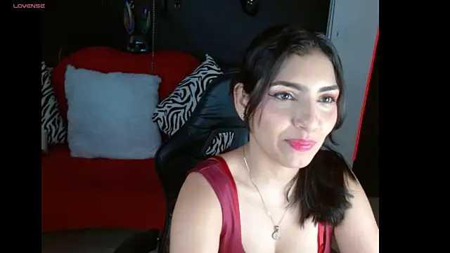 Carolaine69  online show from July 14, 1:28 pm
