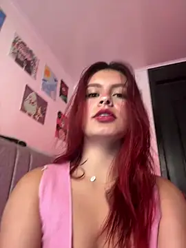 Snapshot of Isa_smeraldy chatting on July 2, 8:04 pm Isa smeraldy online show from July 2, 8:04 pm