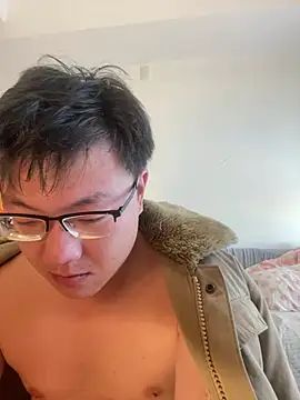 Snapshot of YoY-man chatting on January 13, 6:38 am YoY-man online show from January 13, 6:38 am