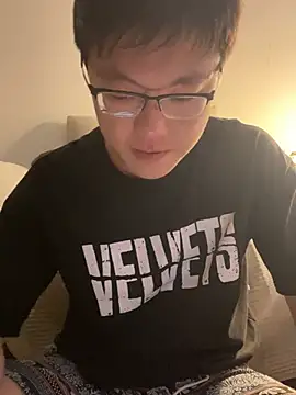 Snapshot of YoY-man chatting on February 2, 9:08 am YoY-man online show from February 2, 9:08 am