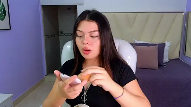 Sexy paradise18  online show from February 25, 4:35 am