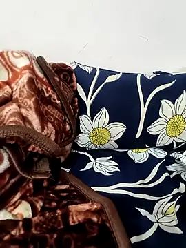 Snapshot of beautiful_himanshi2 chatting on December 14, 4:18 am beautiful himanshi2 online show from December 14, 4:18 am