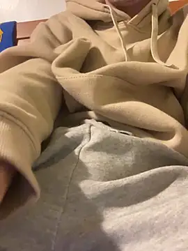 Snapshot of ruben1223 chatting on March 25, 1:33 am ruben1223 online show from March 25, 1:33 am