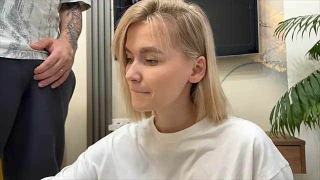 Adelovenick online show from November 2, 11:56 am