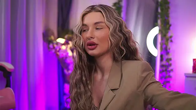 AvaShayy online show from February 10, 1:46 am