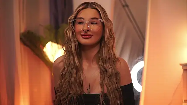 AvaShayy online show from March 2, 12:20 am