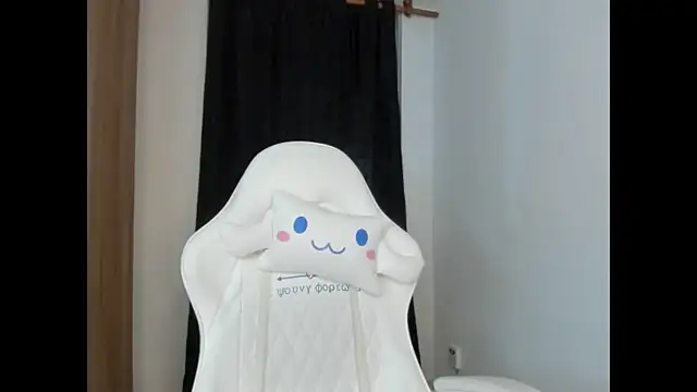 meganthompsonn22 online show from July 10, 5:56 am