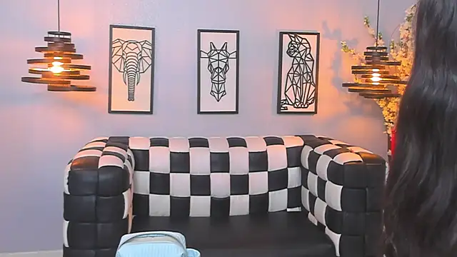 SARAFOXX  online show from December 6, 7:23 pm