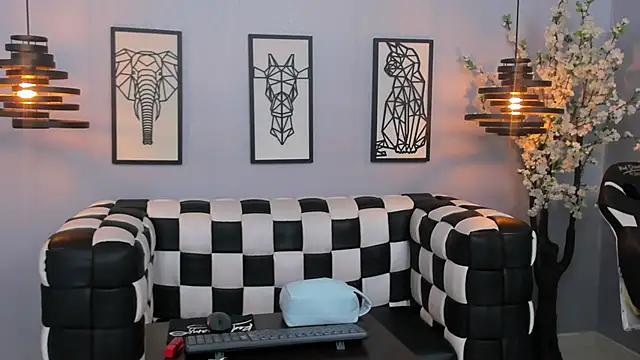 SARAFOXX  online show from December 18, 2:06 pm