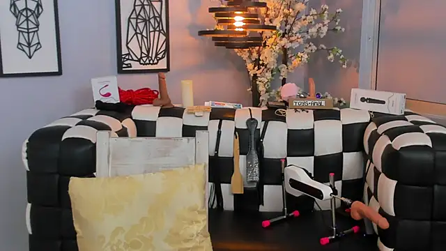 SARAFOXX  online show from December 22, 5:53 pm