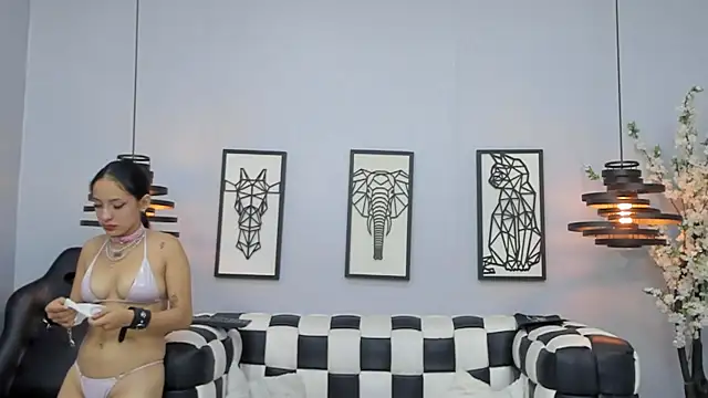 SARAFOXX  online show from February 1, 11:43 am