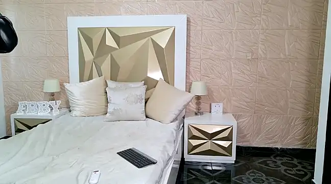 PassionMacoll online show from March 16, 8:00 pm